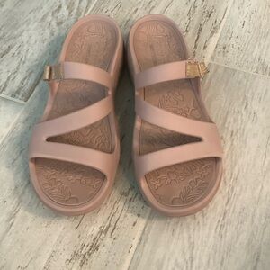 Skeecher Sandals